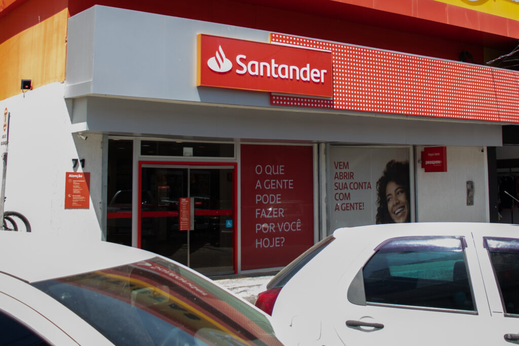 Se você quer uma oportunidade de estágio, veja como participar da oportunidade do Santander.