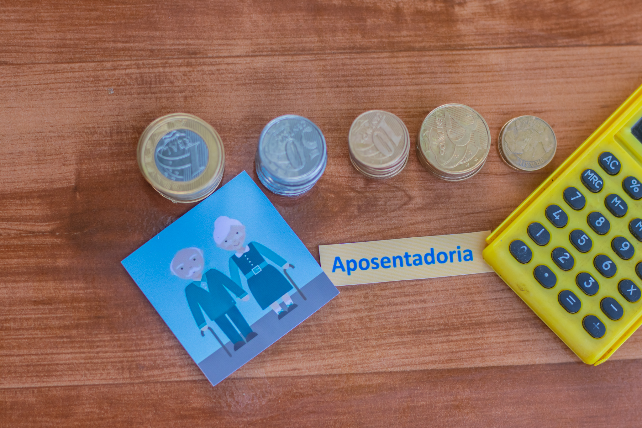 Se você é aposentado, veja como garantir finanças saudáveis na velhice.