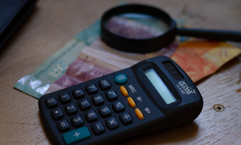 Os brasileiros estão cada vez mais superendividados. veja como resolver.