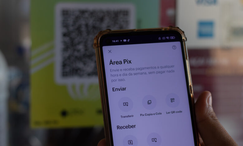 Se você usa meios de pagamento eletrônicos, cuidado com os golpes.