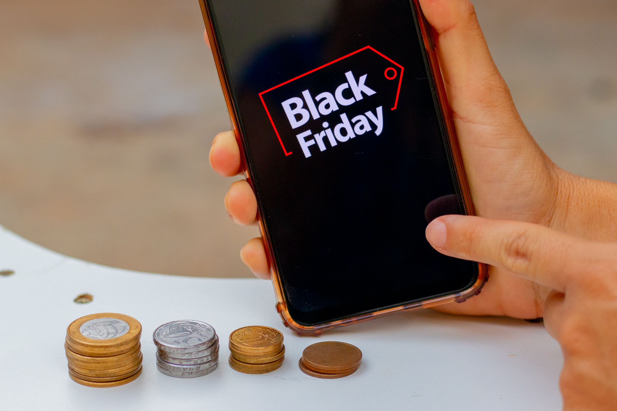 Os brasileiros podem evitar comprar na Black Friday este ano.