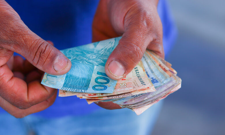 Você já parou para pensar a qual classe pertence no país? Veja como funcionam as determinações.