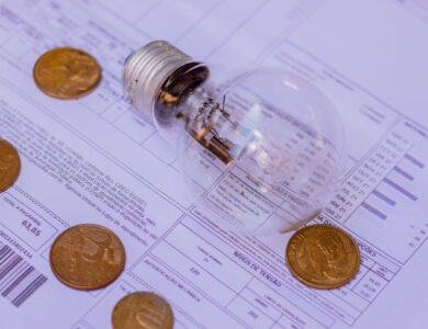 Se você quer pagar menos na conta de luz, veja dicas para diminuir o valor.