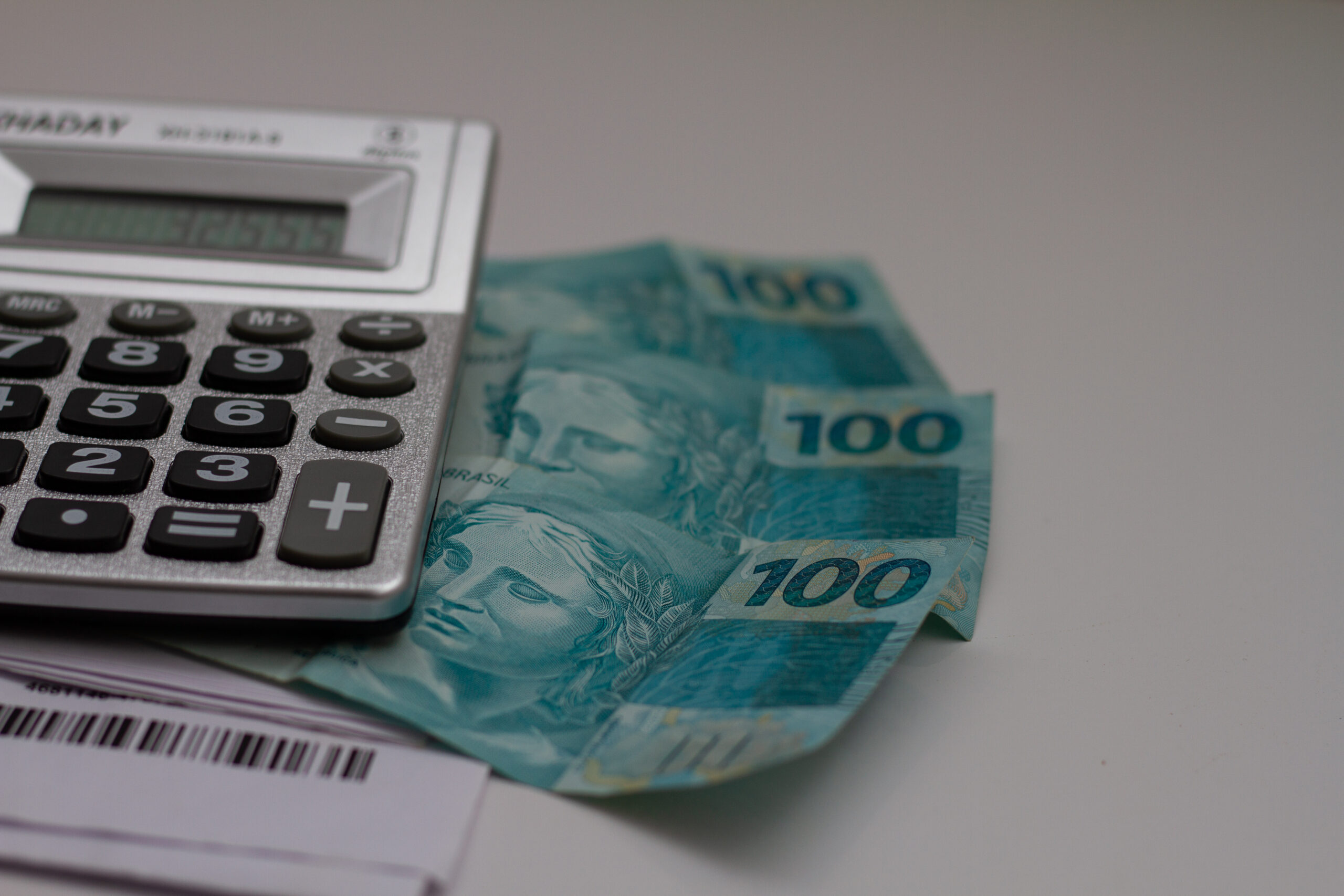 Se você tem conta no banco, tome cuidado com o encerramento.