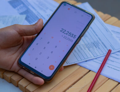 Se você tem dívidas em aberto, veja como renegociá-las.